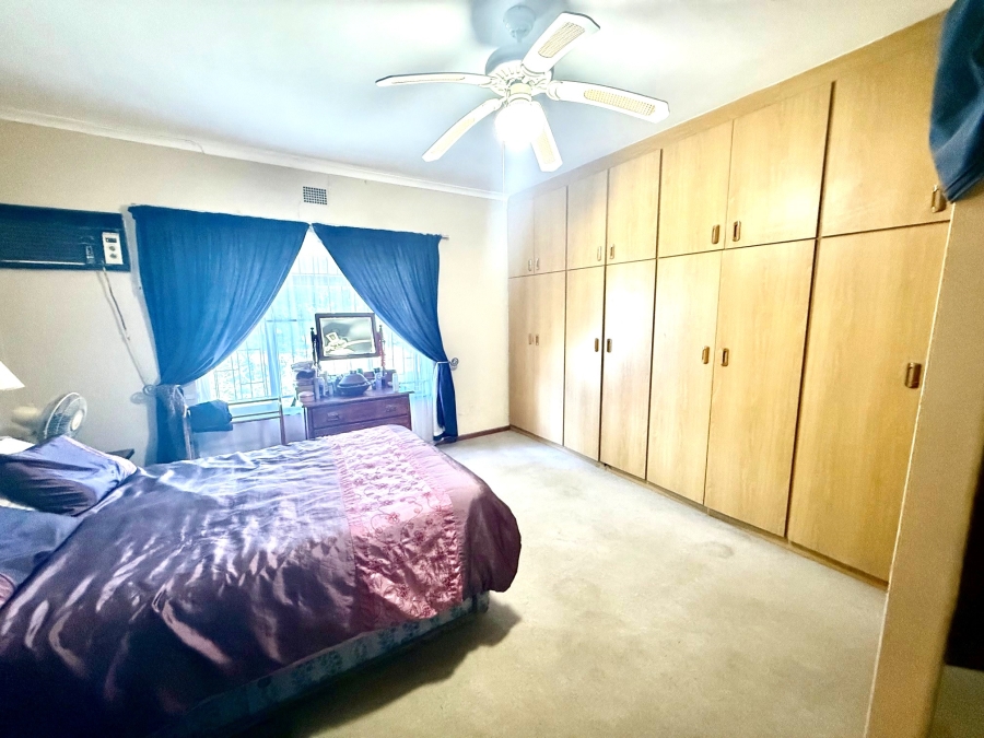 4 Bedroom Property for Sale in Bergzicht Western Cape